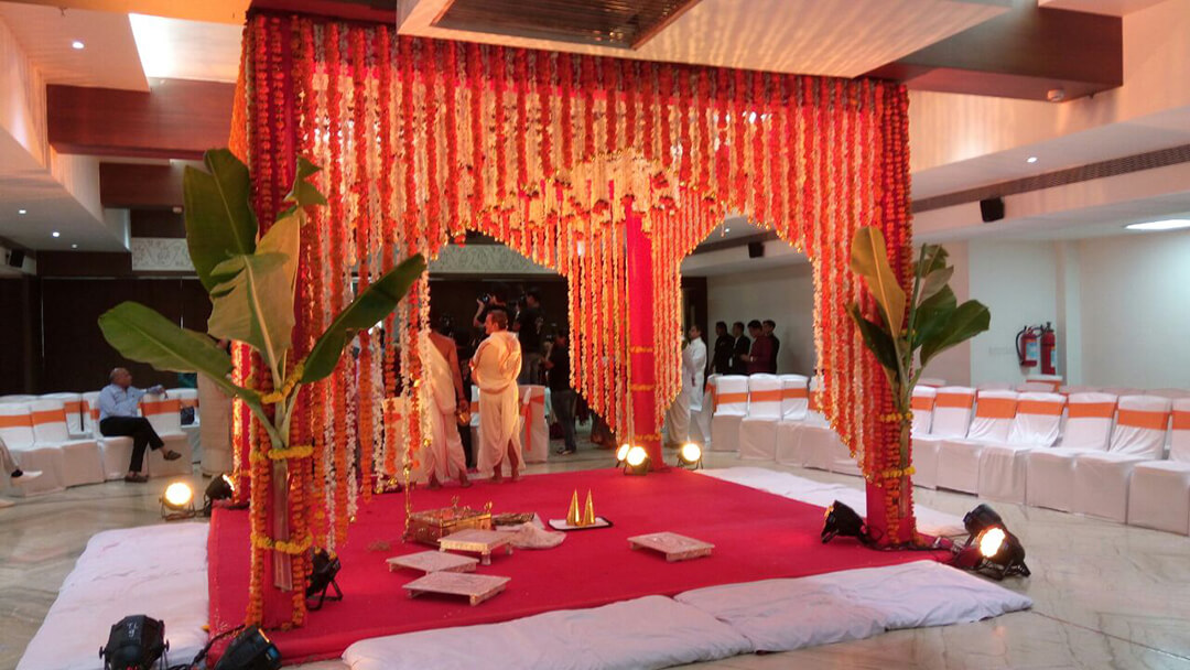 Hotel with Banquet Hall in Vadodara for Birthday Party